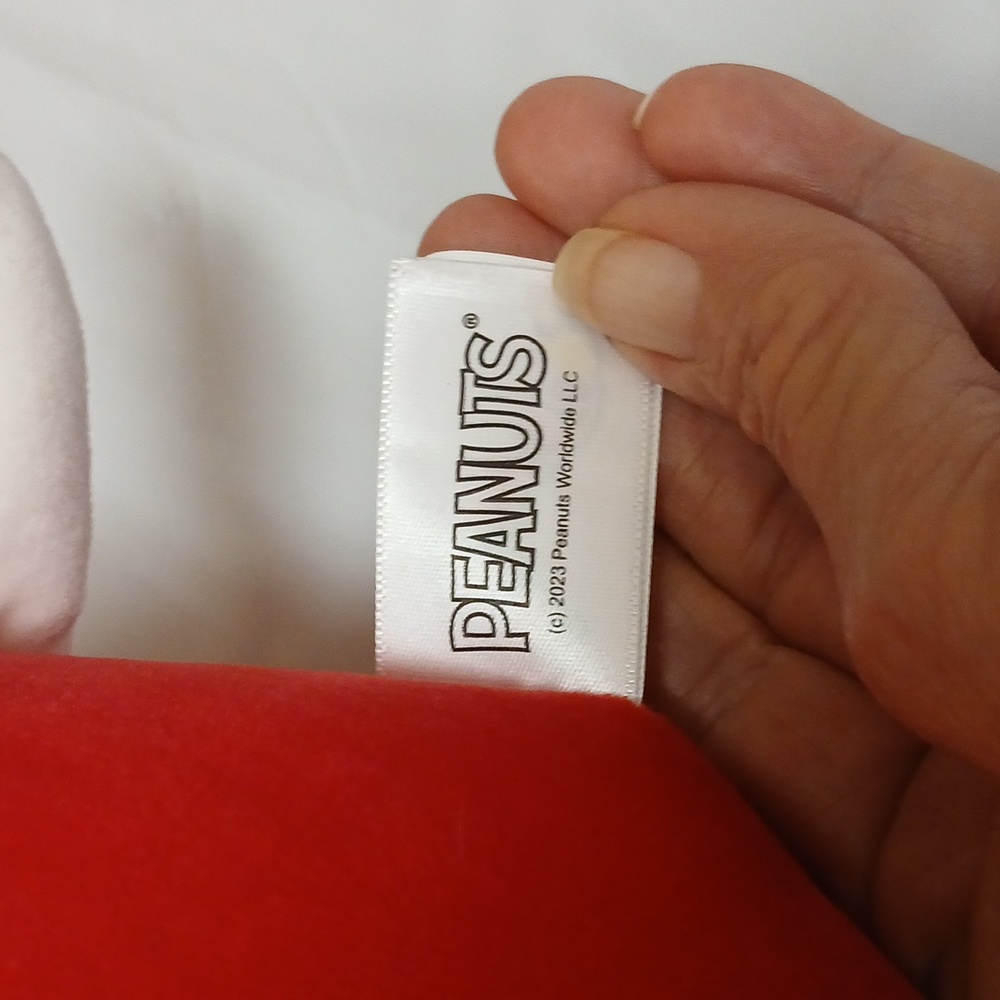 ORIGINAL SQUISHMALLOWS PEANUTS SANTA SNOOPY Red and White Plush Squishmallow NWT - Picture 2 of 8